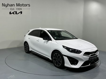 2024 Kia Ceed - thumbnail 1