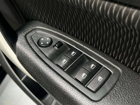 2016 BMW 1 Series - thumbnail 24