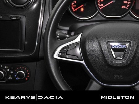 2021 Dacia Logan Signature Blue dCi 95 MY18 €13,990 thumbnail