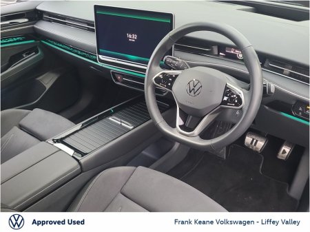 2025 Volkswagen ID.7 TOURER PRO PLUS €47,995 thumbnail