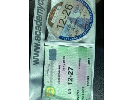 2017 Ford Focus - thumbnail 11