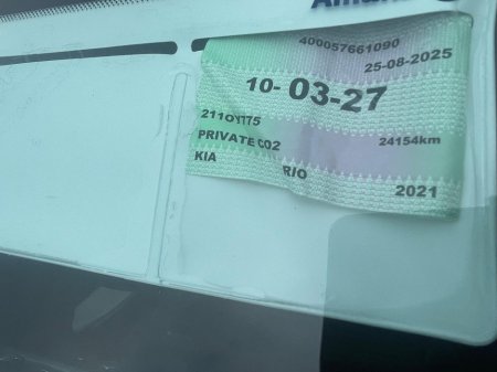 2021 Kia Rio - thumbnail 9