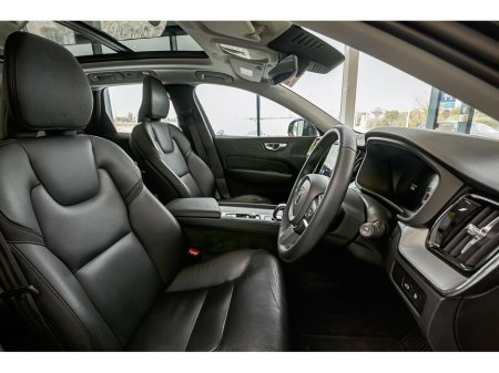 2023 Volvo XC60 - thumbnail 22