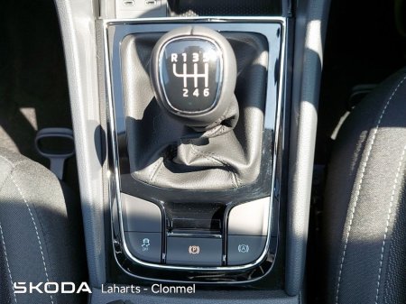 2025 Skoda Karoq SELECTION 2.0TDI 115HP €37,950 thumbnail