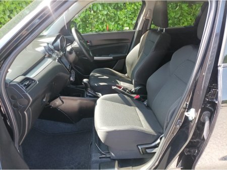 2017 Suzuki Swift 1.2 4 CYLINDER ENGINE AUTO SPOTLESS WITH ONLY 60,589KM HIGH SPEC ALLOY WHEELS CLIMATE CONTROL AIRCON REVERSE CAMERA TOUCHSCREEN RADIO 4 ELECTRIC WINDOWS HEATED DRIVERS SEAT FACTORY IMMOBILISER €13,495