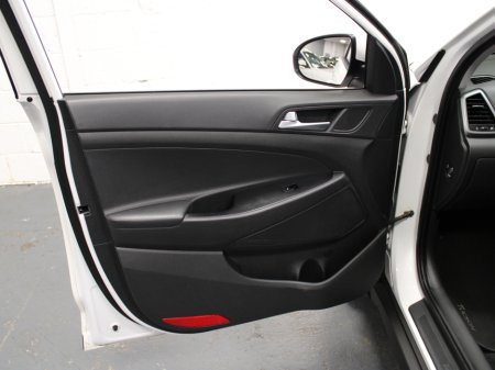 2017 Hyundai Tucson - thumbnail 30