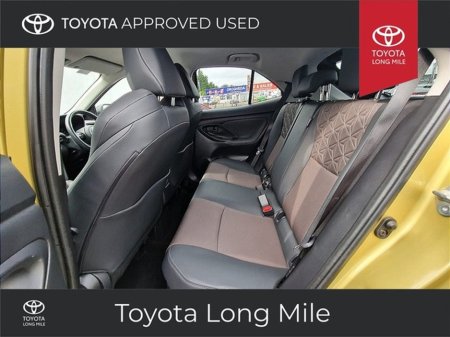 2023 Toyota Yaris Cross 1.5 Hybrid Sol 5dr €29,949 thumbnail