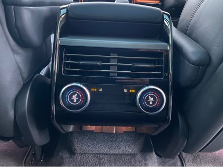 2024 Land Rover Range Rover Sport P460E 3.0 PHEV 460PS DYNAMIC HSE €99,995 thumbnail