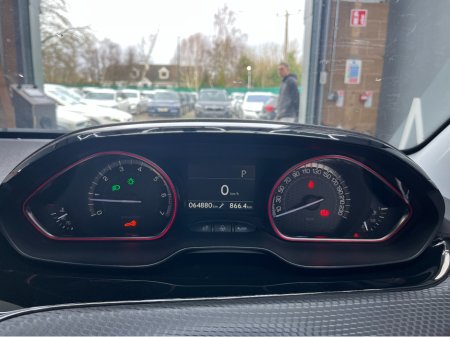 2019 Peugeot 2008 - thumbnail 23