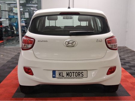 2016 Hyundai i10 **FINANCE AVAILABLE** €8,222 thumbnail