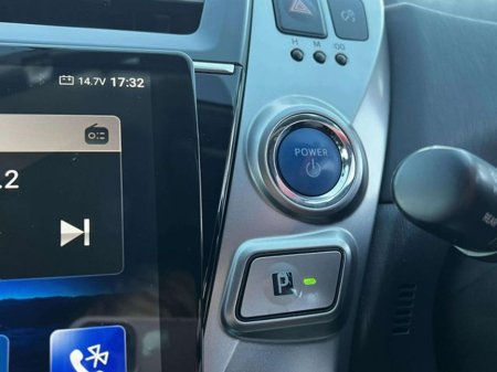 2017 Toyota Prius - thumbnail 21