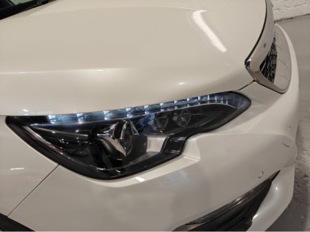 2019 Peugeot 308 - thumbnail 10