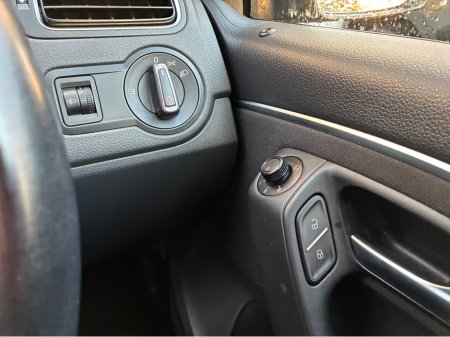 2014 Volkswagen Polo 1.2i TSI Petrol Automatic Comfortline €11,500 thumbnail