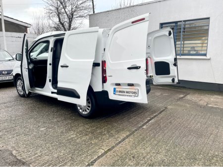 2022 Opel Combo L1H1 1.5 CDTI 100PS DIESEL 6SPEED MANUAL MY22 SWB €13,000 thumbnail