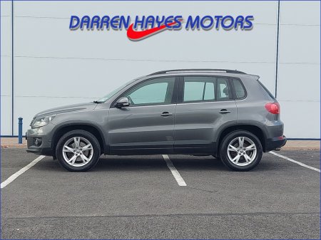 2012 Volkswagen Tiguan - thumbnail 4