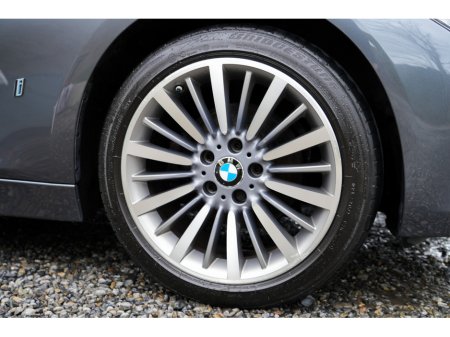 2017 BMW 3 Series - thumbnail 13