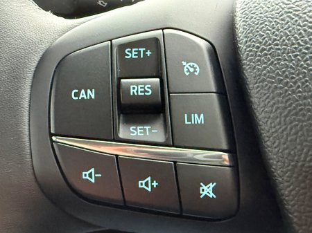 2020 Ford Puma 1.0T EcoBoost mHEV 125PS Titanium €15,900 thumbnail