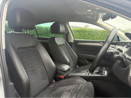 2018 Volkswagen Passat - thumbnail 8