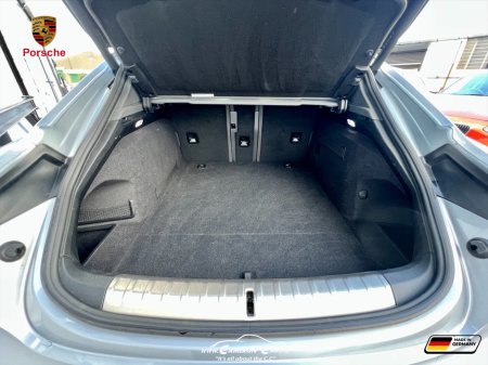 2022 Porsche Taycan - thumbnail 35