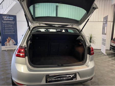 2017 Volkswagen Golf HIGHLINE 1.2 TSI MANUAL Leather Seats €16,899 thumbnail