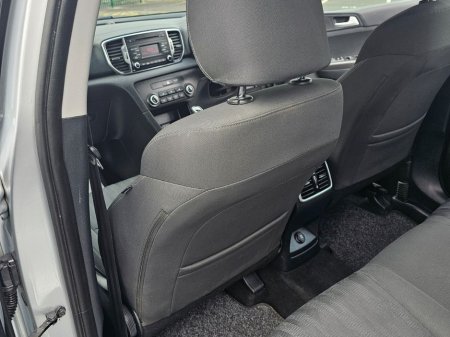 2017 Kia Sportage - thumbnail 19