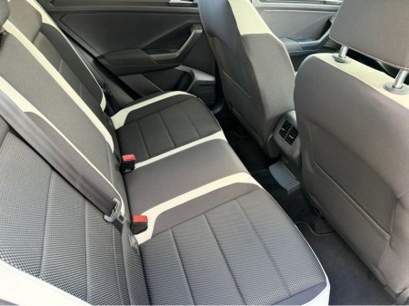 2020 Volkswagen T-Roc - thumbnail 10