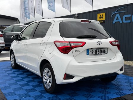 2019 Toyota Vitz - thumbnail 5