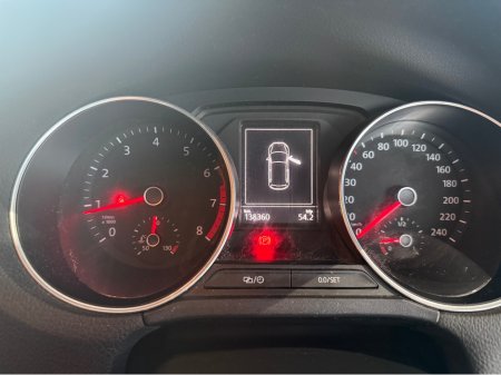 2015 Volkswagen Polo CL 1.0 75HP MANUAL 5SPEED 5DR €9,950 thumbnail