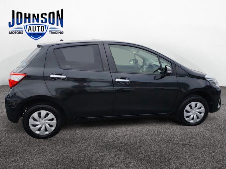 2019 Toyota Vitz - thumbnail 4