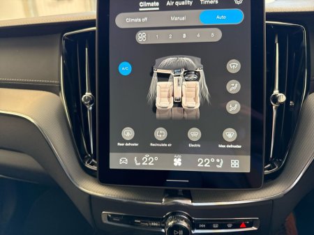 2026 Volvo XC60 - thumbnail 18