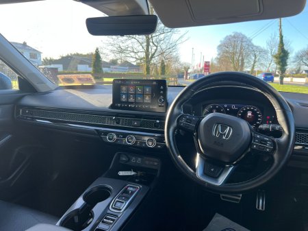 2024 Honda Civic 2.0 i-MMD Hybrid Advance €41,950 thumbnail