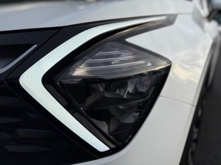 2023 Kia Sportage 1.6 K3 Hybrid €35,995 thumbnail