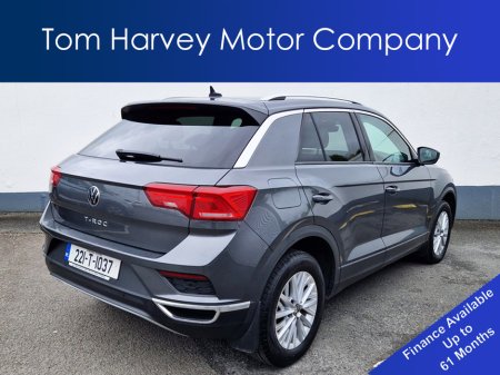 2022 Volkswagen T-Roc DESIGN 2.0 TDI 115HP + Leather + Heated Seats + RV Camera €25,950 thumbnail