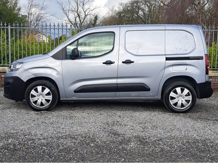 2020 Citroen Berlingo Panel Van Enterprise 1,000 Kg swb  1.5 Diesel with 3 seats in front. thumbnail