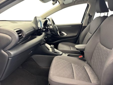 2025 Mazda Mazda2 - thumbnail 2