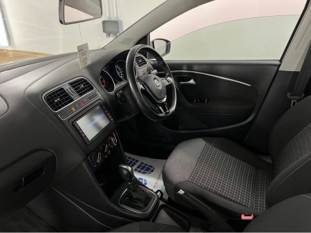 2014 Volkswagen Polo - thumbnail 23