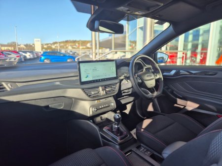 2025 Ford Focus - thumbnail 7