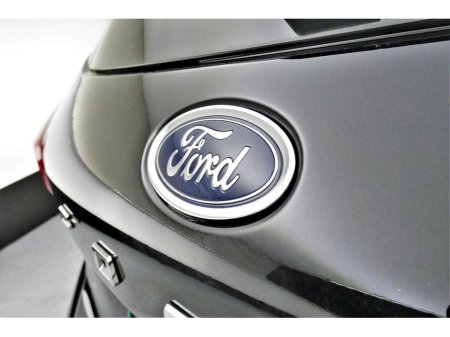 2020 Ford Focus - thumbnail 14