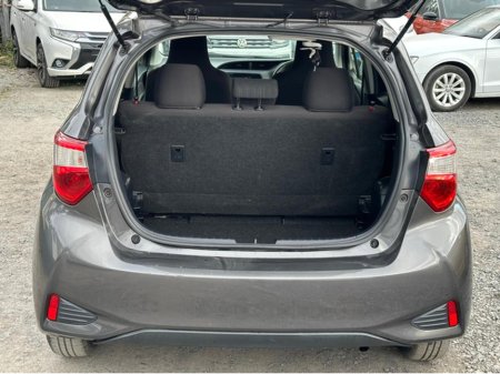 2017 Toyota Vitz /Yaris 1.0L Petrol Automatic (6236) €9,995 thumbnail