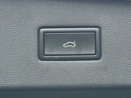 2020 Volkswagen Tiguan 2.0 TDI 150HP Comfortline €27,900 thumbnail