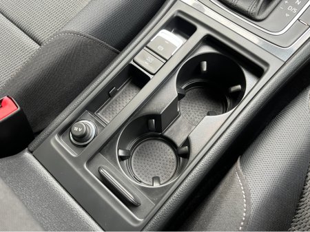 2018 Volkswagen Golf - thumbnail 16