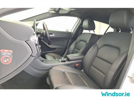 2018 Mercedes-Benz GLA Class 180 €22,995 thumbnail