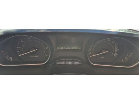 2018 Peugeot 2008 - thumbnail 21