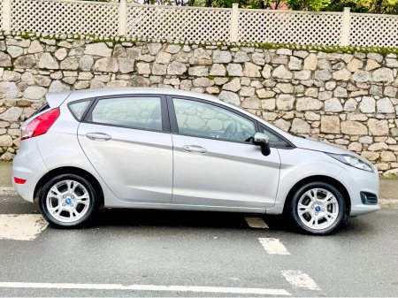 2015 Ford Fiesta ZETEC 1.2L !!! €7,950 thumbnail