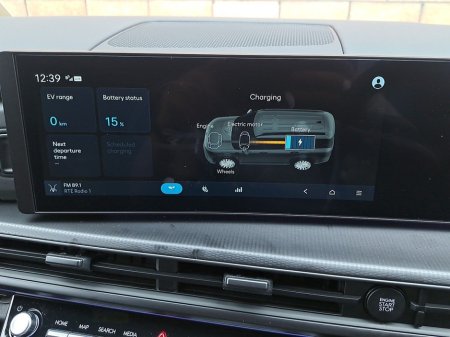 2024 Hyundai Santa Fe Calligraphy 4 wheel drive Plug in Hybrid €59,950 thumbnail