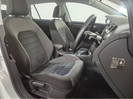 2015 Volkswagen Golf **HIGHLINE**ONLY 64000KMS**ALCANTARA SEATS*17" ALLOYS**LANE ASSIST**KEYLESS ENTRY AND START**ADAPTIVE CRUISE CONTROL**DUAL ZONE CLIMATE CONTROL**REVERSE CAMERA**BLUETOOTH STREAMING**FOLDING MIRRO €15,449 thumbnail