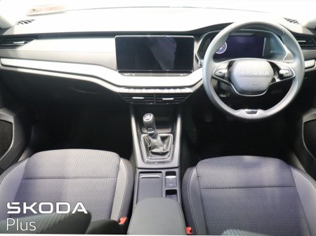 2025 Skoda Octavia - thumbnail 2