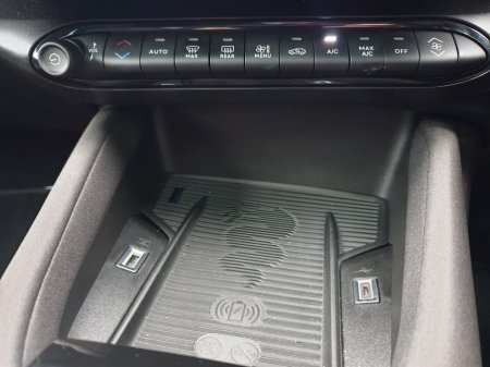 2025 Alfa Romeo Junior Ibrida 1.2(136bhp) MHEV, Premium+Tech+Sunroof+18" Alloys €39,995 thumbnail