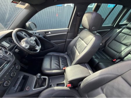 2016 Volkswagen Tiguan - thumbnail 45