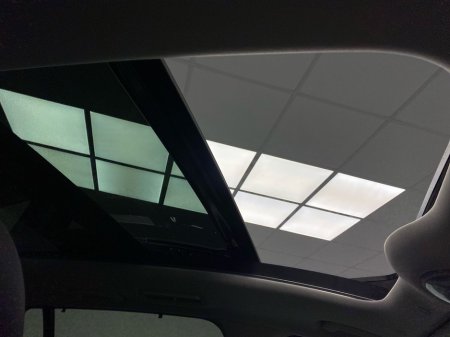 2025 Hyundai Ioniq 9 RWD standard (Long Range) Platinum €72,995 thumbnail